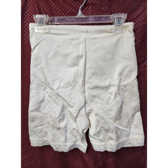 Breezies Women's Black&White Seamless Smoothing Mid-Thigh Short Set of 3 Size M - Picture 5 of 9